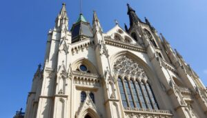 découvrez les enjeux architecturaux uniques de la ville de meaux, entre la majestueuse cathédrale et ses quartiers résidentiels, reflétant une identité forte et préservée.