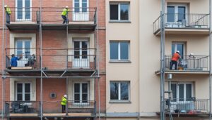 découvrez l'importance du ravalement de façade à lognes pour rénover efficacement les façades des années 80 et redonner un coup de jeune à votre bâtiment.
